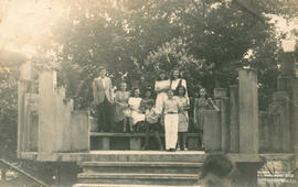 Familiares e conhecidos 36
