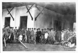 Peter Henry Rolfs palestrando para visitantes