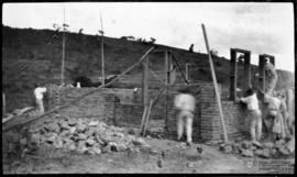 Operários trabalhando