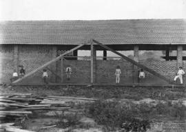 Fabricação de estrutura para telhados