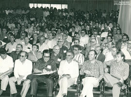 Participantes da Sessão Plenária da Associação de Ex-Alunos