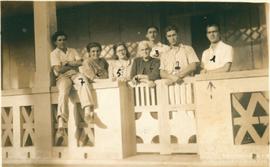Familiares e conhecidos 21
