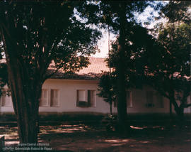 Claridade entre sombras