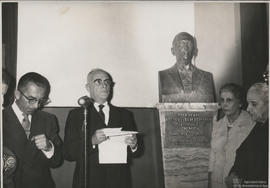 Busto de Arthur Bernardes 02