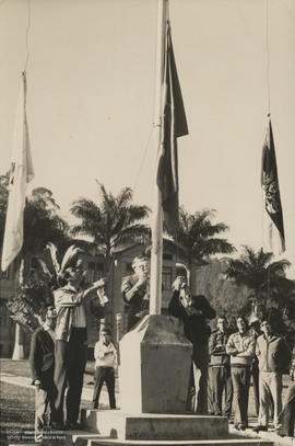 Solenidade de hasteamento da bandeira