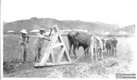 Uso do “triângulo” no nivelamento do solo